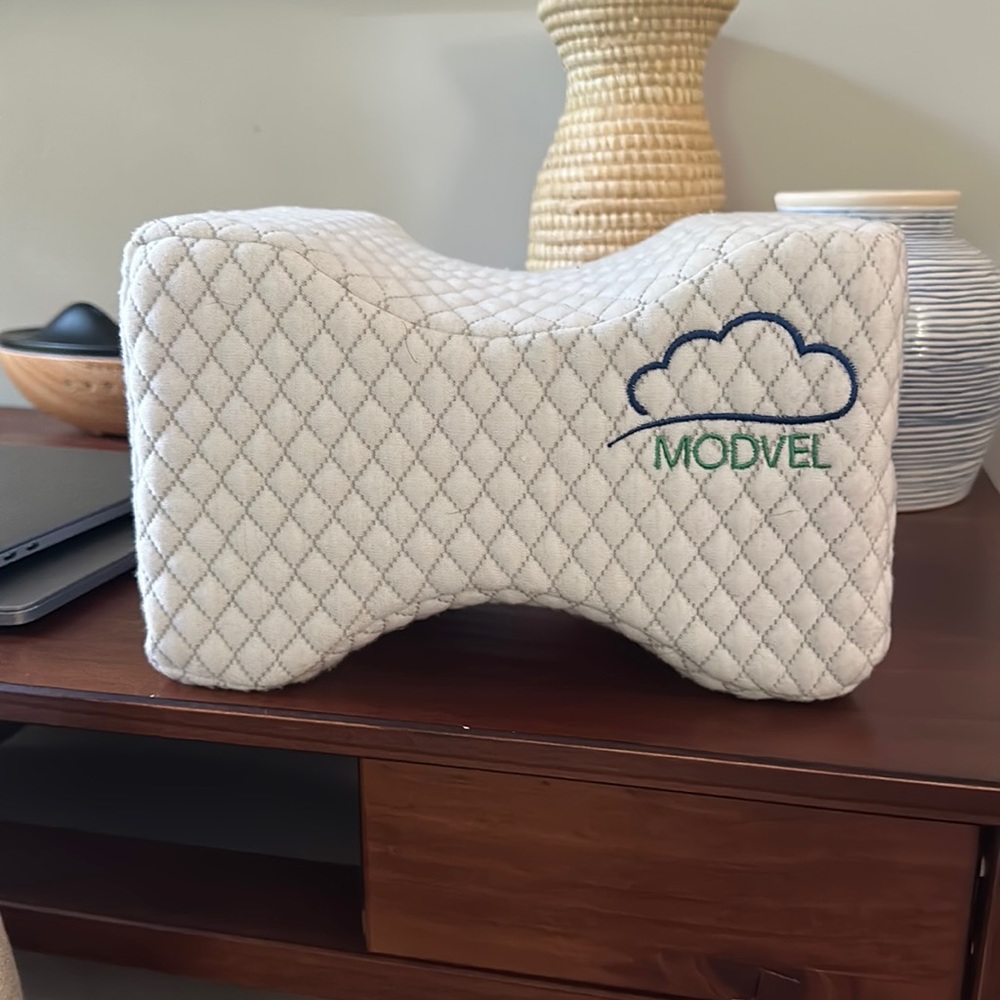 Brand new knee pillow